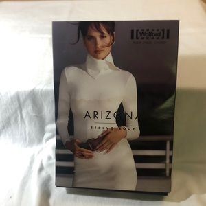 Arizona wolford ecrue string body medium